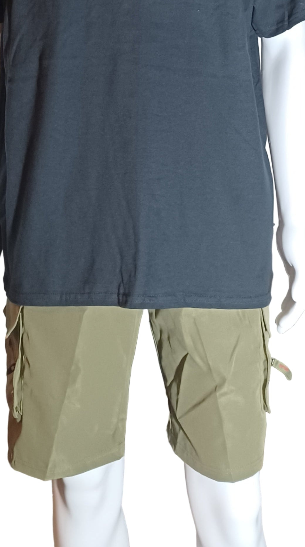 Loose Fit Elastic Waist Cargo Shorts